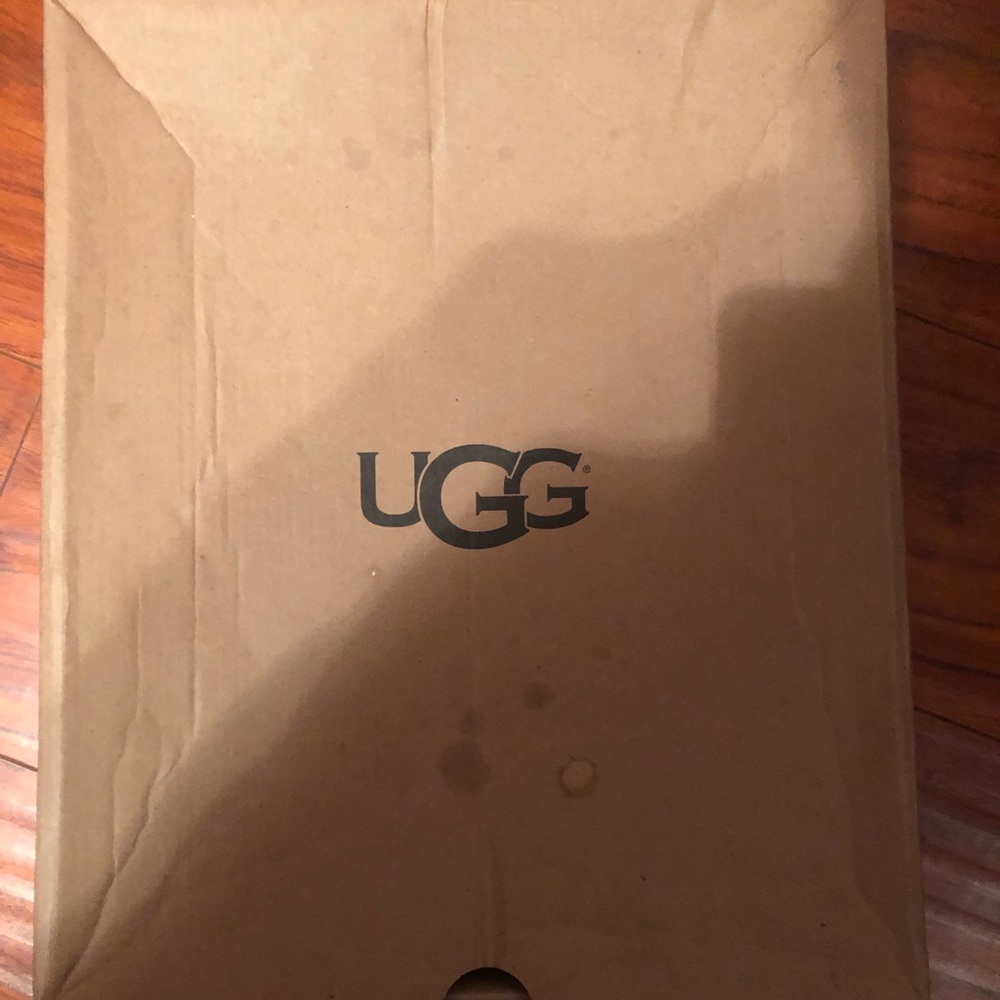 Uggs size 4